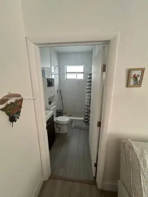 3066 NW 92nd St, Miami FL 33147 photo 4