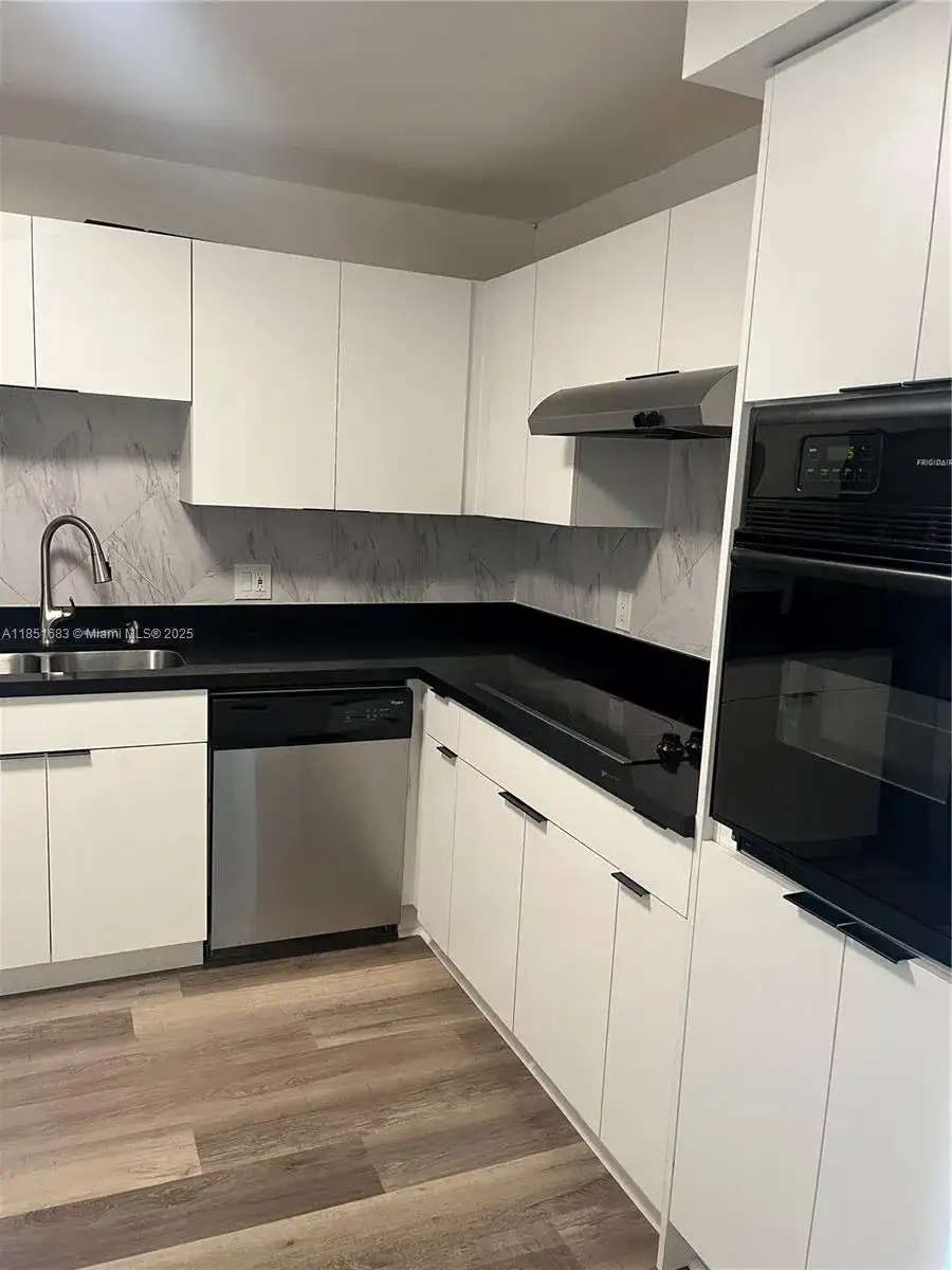 16421 Blatt Blvd # 203, Weston FL 33326 photo 2