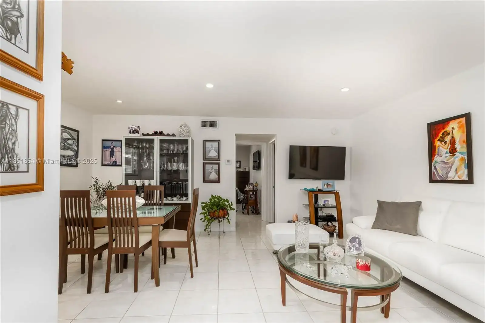 581 Blue Heron Dr # B, Hallandale Beach FL 33009 photo 5