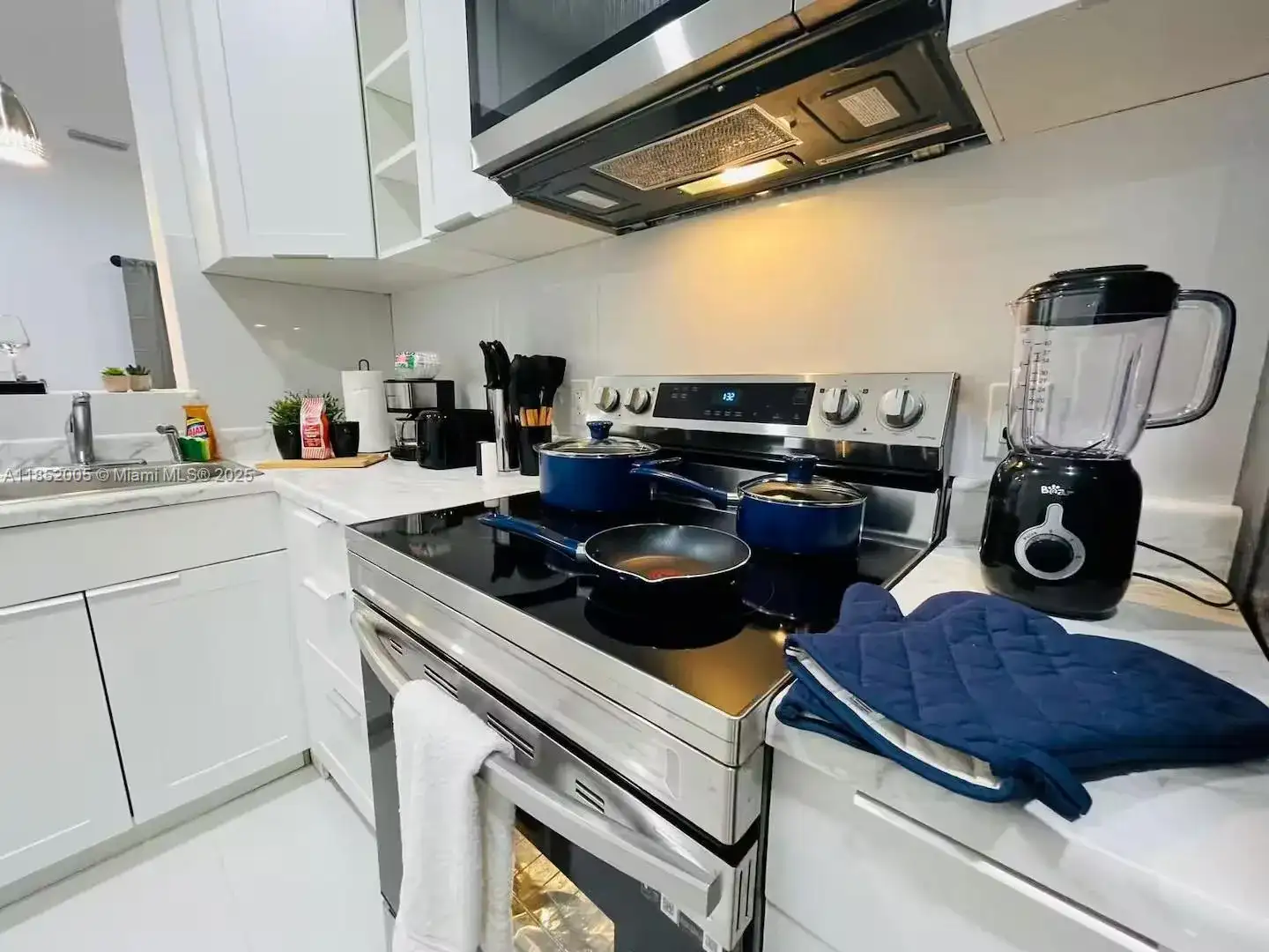 1170 NW 142nd St, Miami FL 33168 photo 2