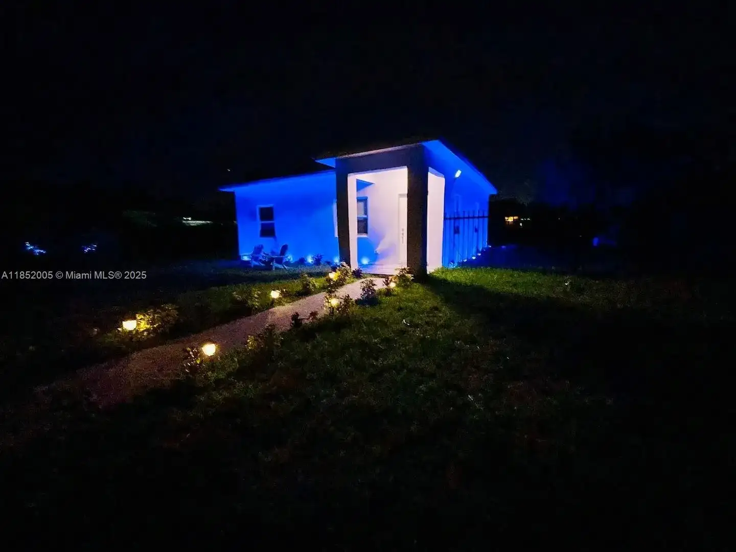 1170 NW 142nd St, Miami FL 33168 photo 3