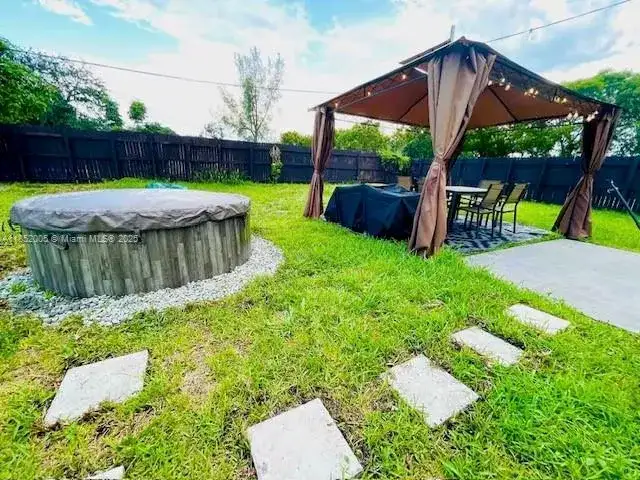 1170 NW 142nd St, Miami FL 33168 photo 4