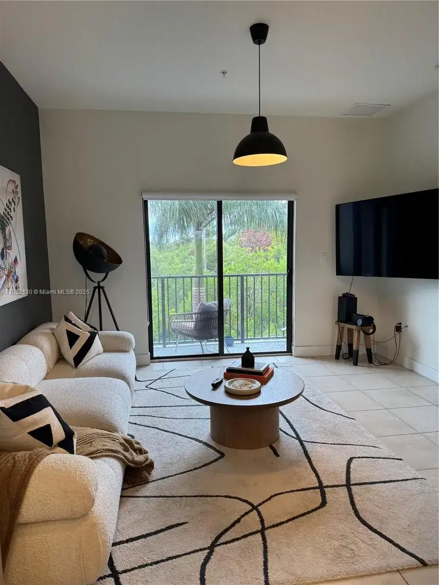 7925 NW 104th Ave # 24, Doral FL 33178 photo 3
