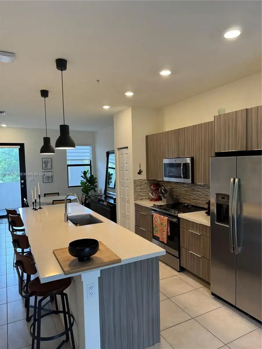 7925 NW 104th Ave # 24, Doral FL 33178 photo 5
