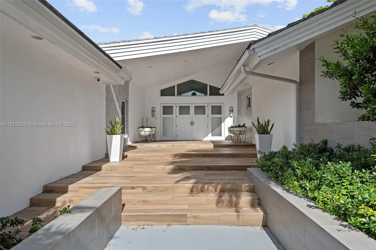 194 Golden Beach Dr, Golden Beach FL 33160 photo 3