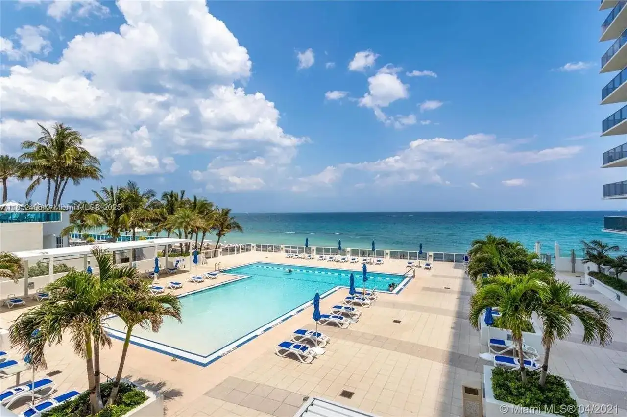 2751 S Ocean Dr, Hollywood FL 33019 photo 4