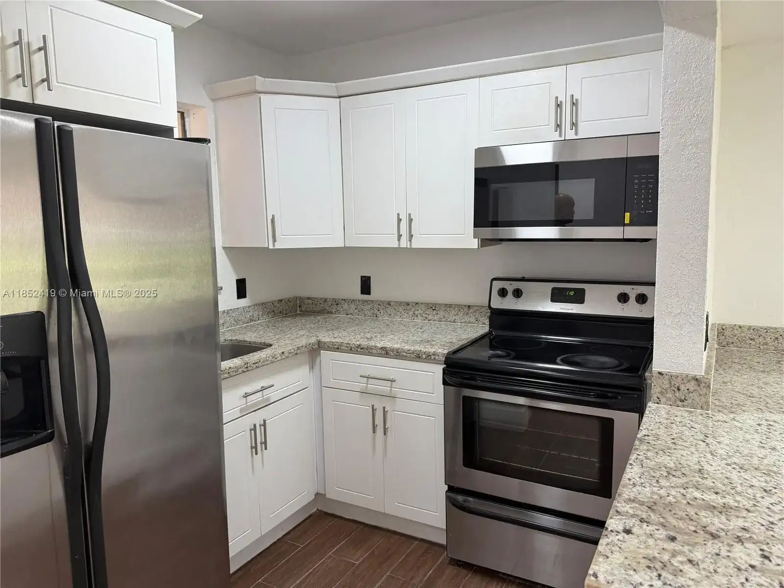 6625 W 4th Ave # 204, Hialeah FL 33012 photo 4