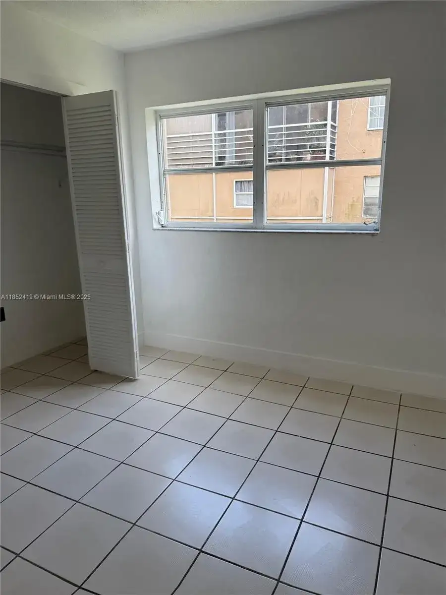6625 W 4th Ave # 204, Hialeah FL 33012 photo 5