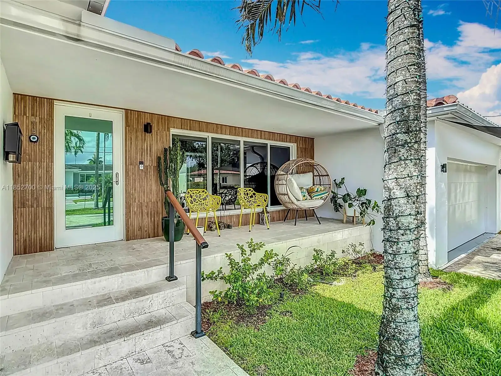 1080 NE 104th St, Miami Shores FL 33138 photo 3