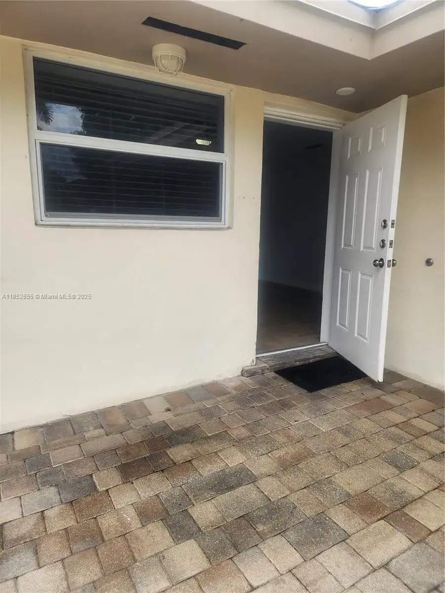5780 SW 61st St # 2, Miami FL 33143 photo 3