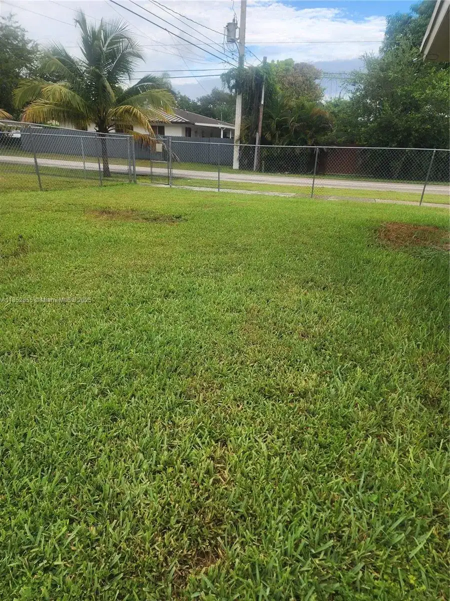 5780 SW 61st St # 2, Miami FL 33143 photo 5
