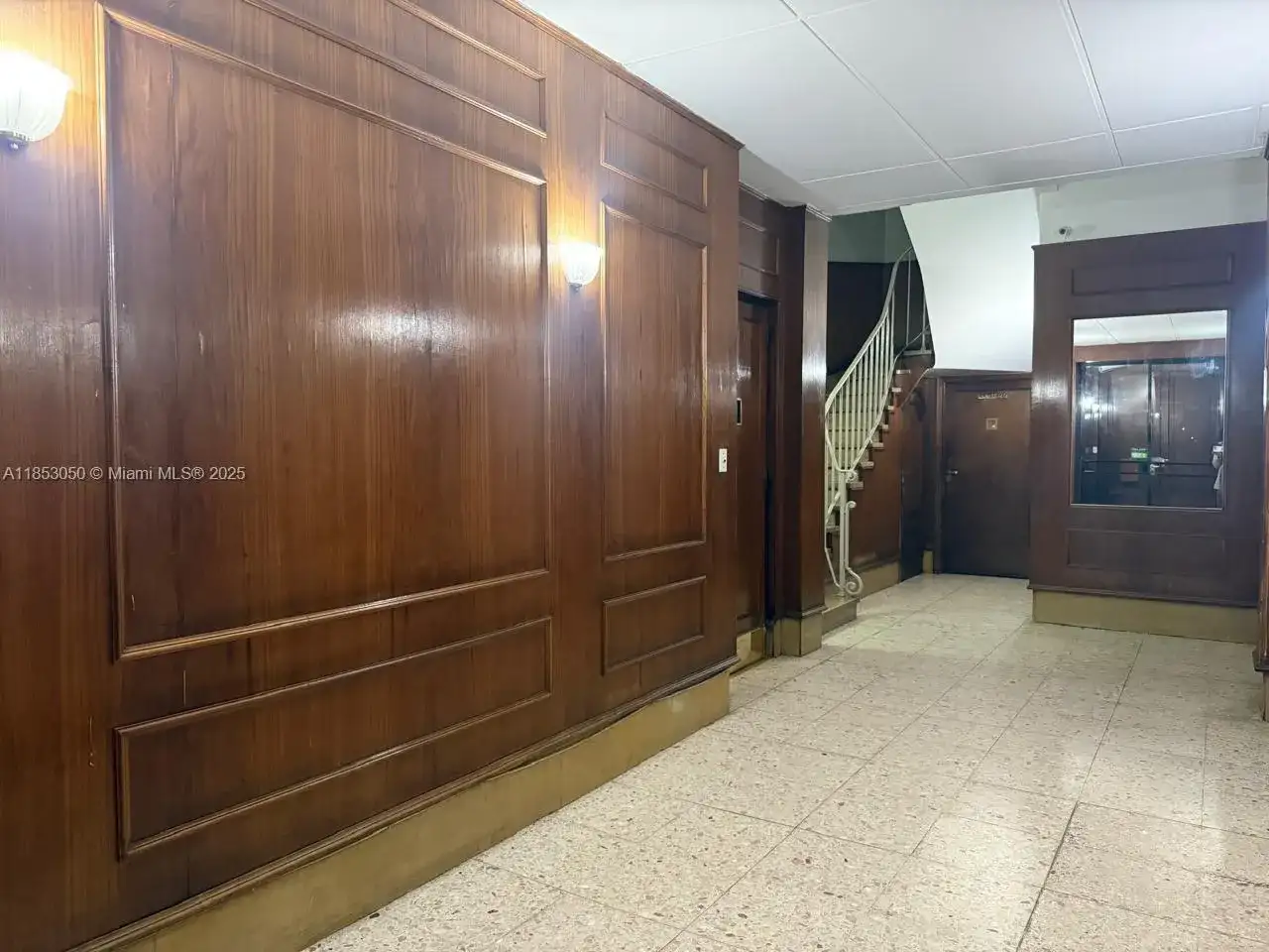 128 Bernardo de Irigoyen Montserrat # 7, FL 128 photo 3