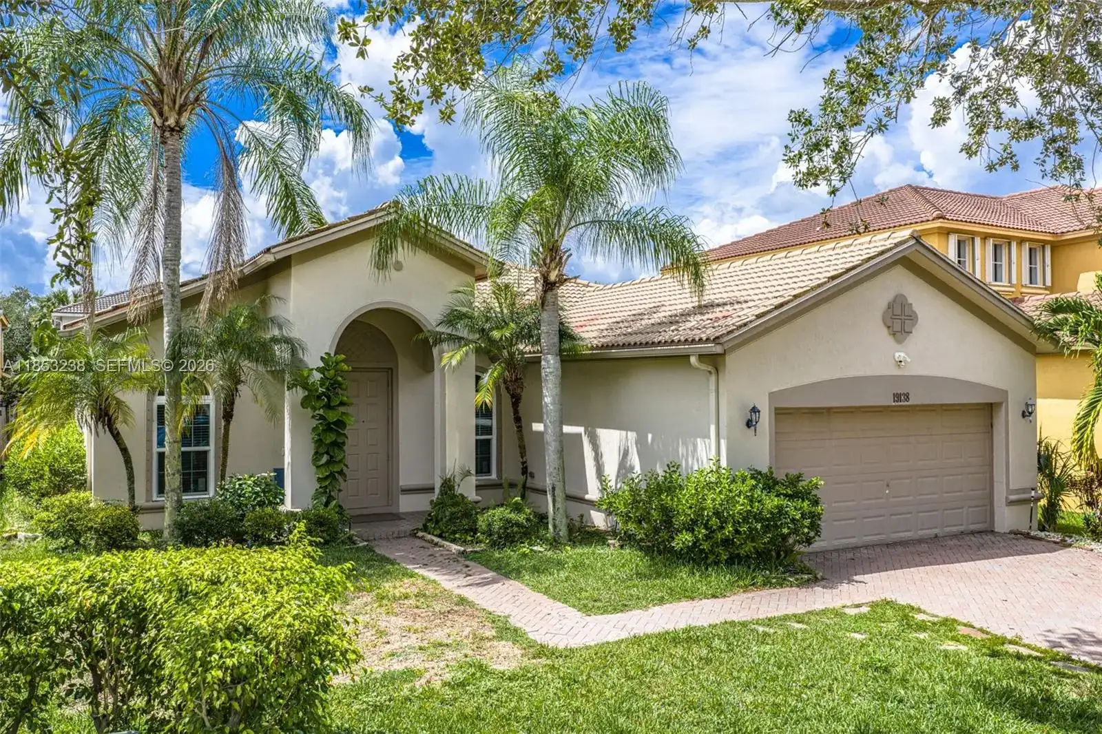 19138 Stonebrook St, Weston FL 33332 photo 2