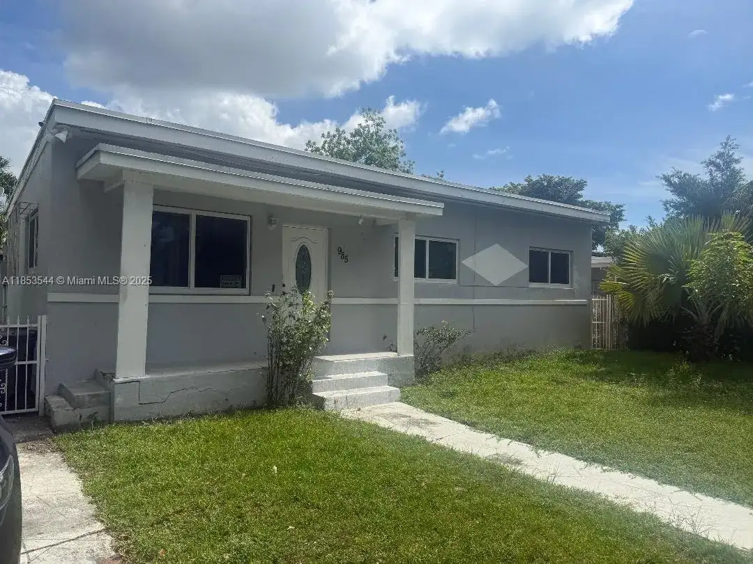 985 NE 146th St, North Miami FL 33161 photo 2