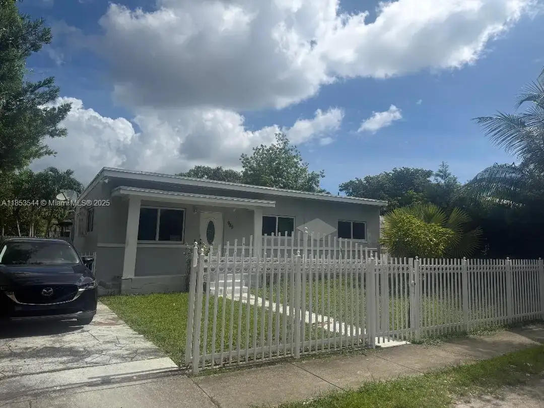 985 NE 146th St, North Miami FL 33161 photo 3