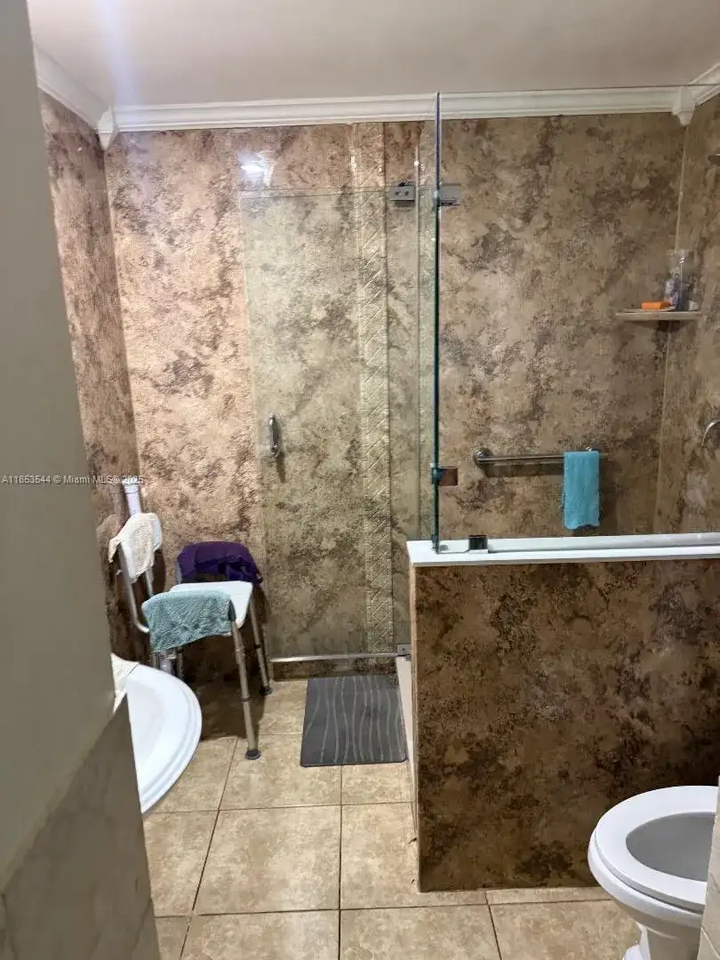 985 NE 146th St, North Miami FL 33161 photo 5