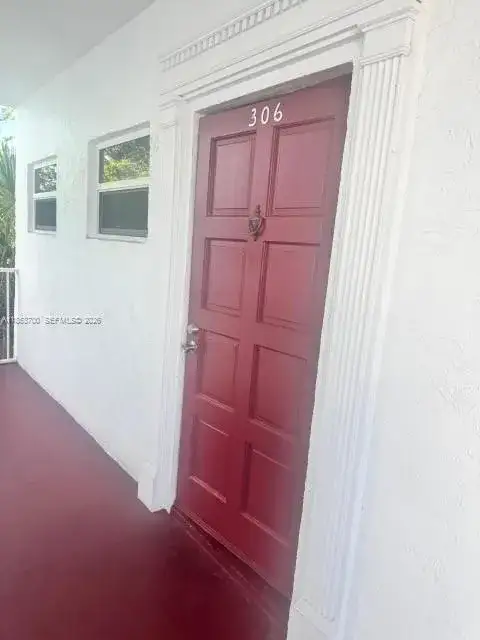 4270 NW 40th St # 306, Lauderdale Lakes FL 33319 photo 2