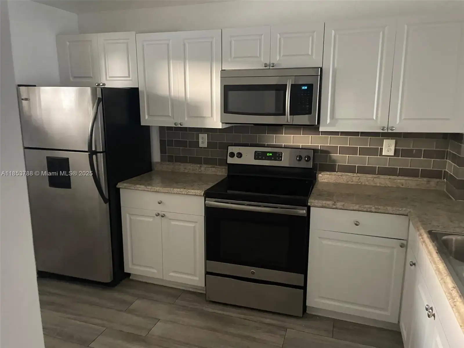 1075 Riverside Dr # 203, Coral Springs FL 33071 photo 2