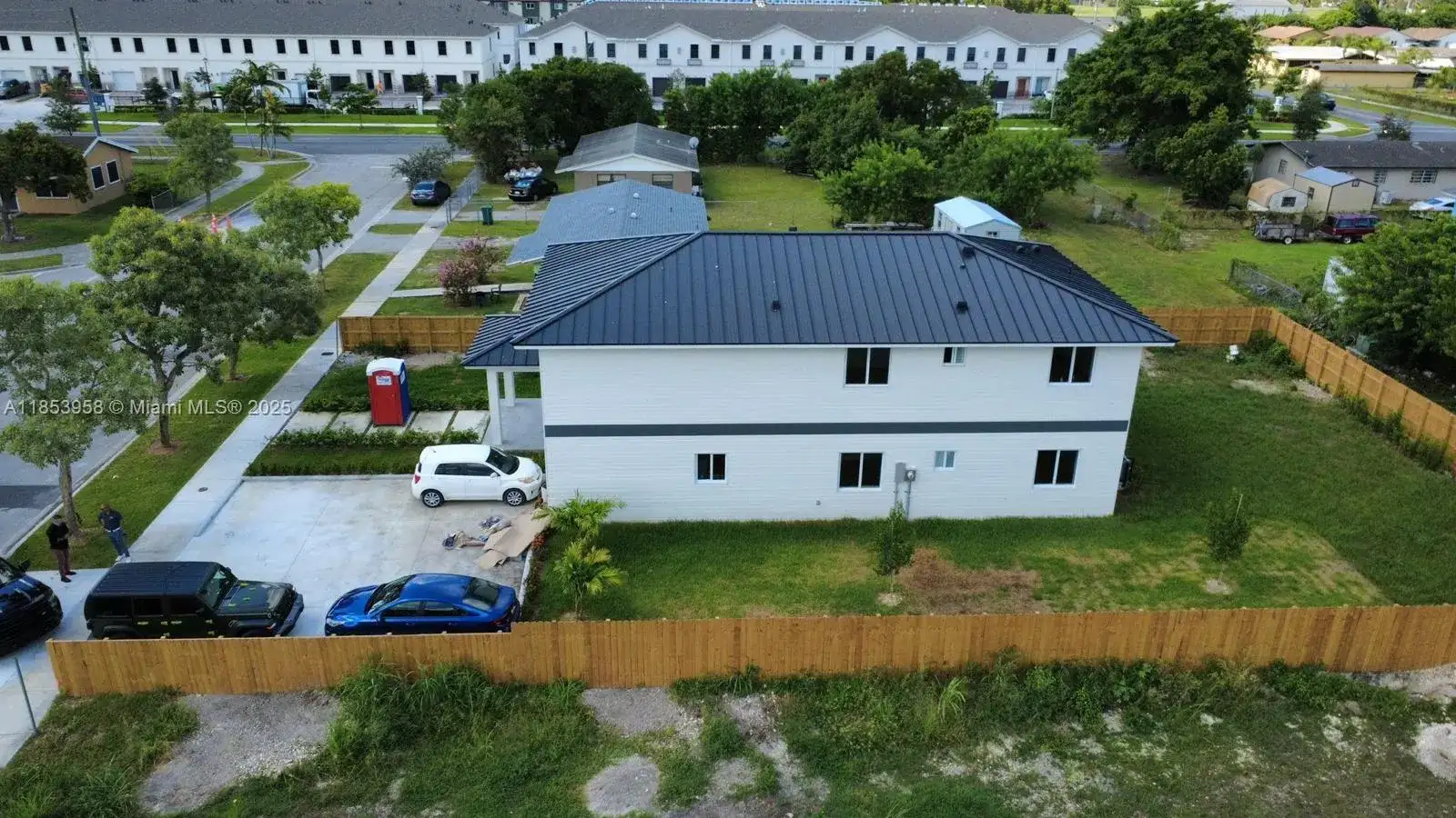 722 NW 6 CT, Florida City FL 33034 photo 3
