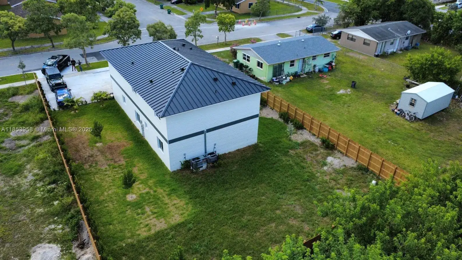 722 NW 6 CT, Florida City FL 33034 photo 4