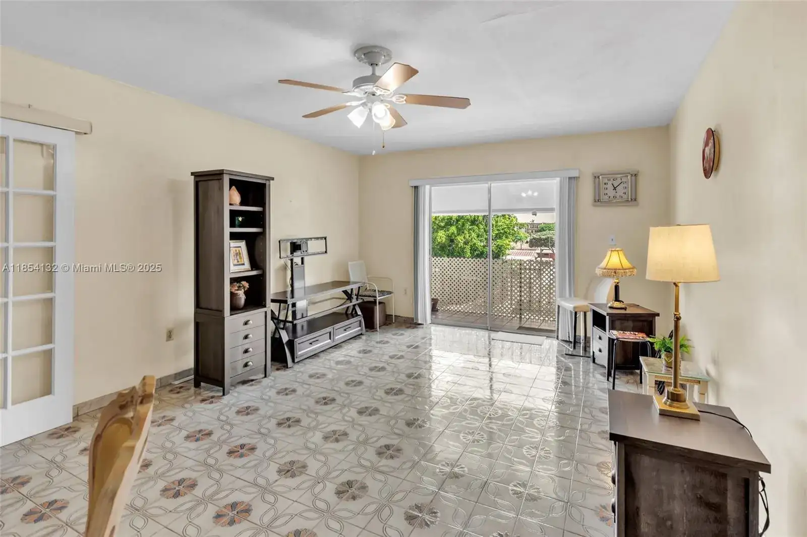 1855 W 62nd St # 306, Hialeah FL 33012 photo 2