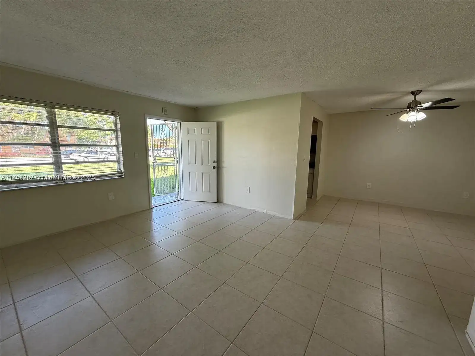 70 NE 202nd Ter # T7, Miami Gardens FL 33179 photo 4