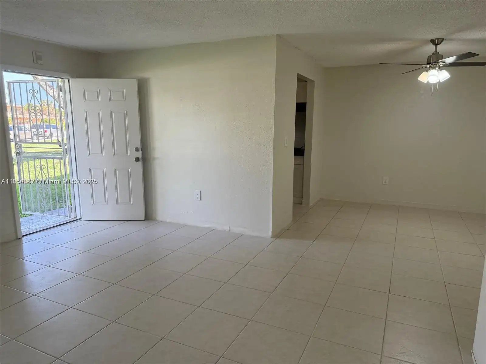 70 NE 202nd Ter # T7, Miami Gardens FL 33179 photo 5