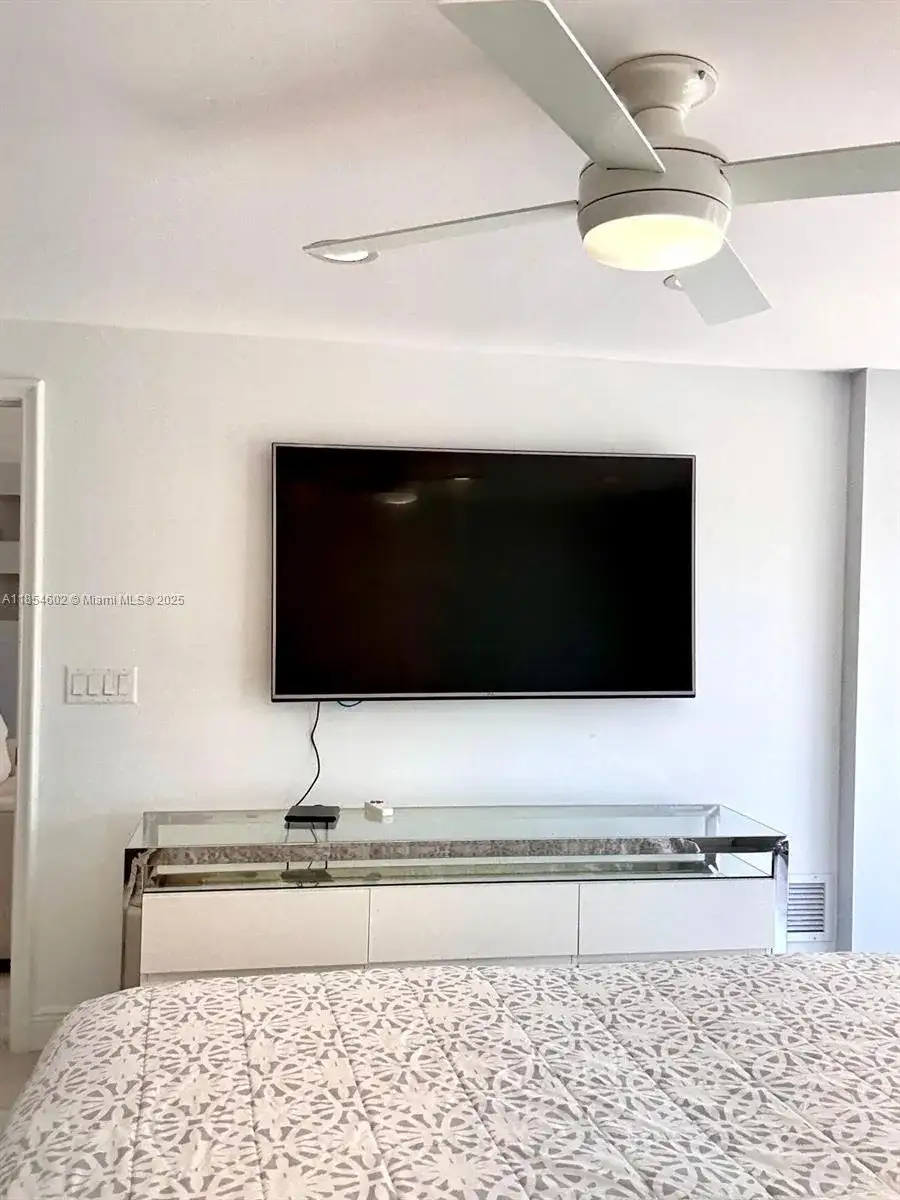 531 N Ocean Blvd # 404, Pompano Beach FL 33062 photo 2
