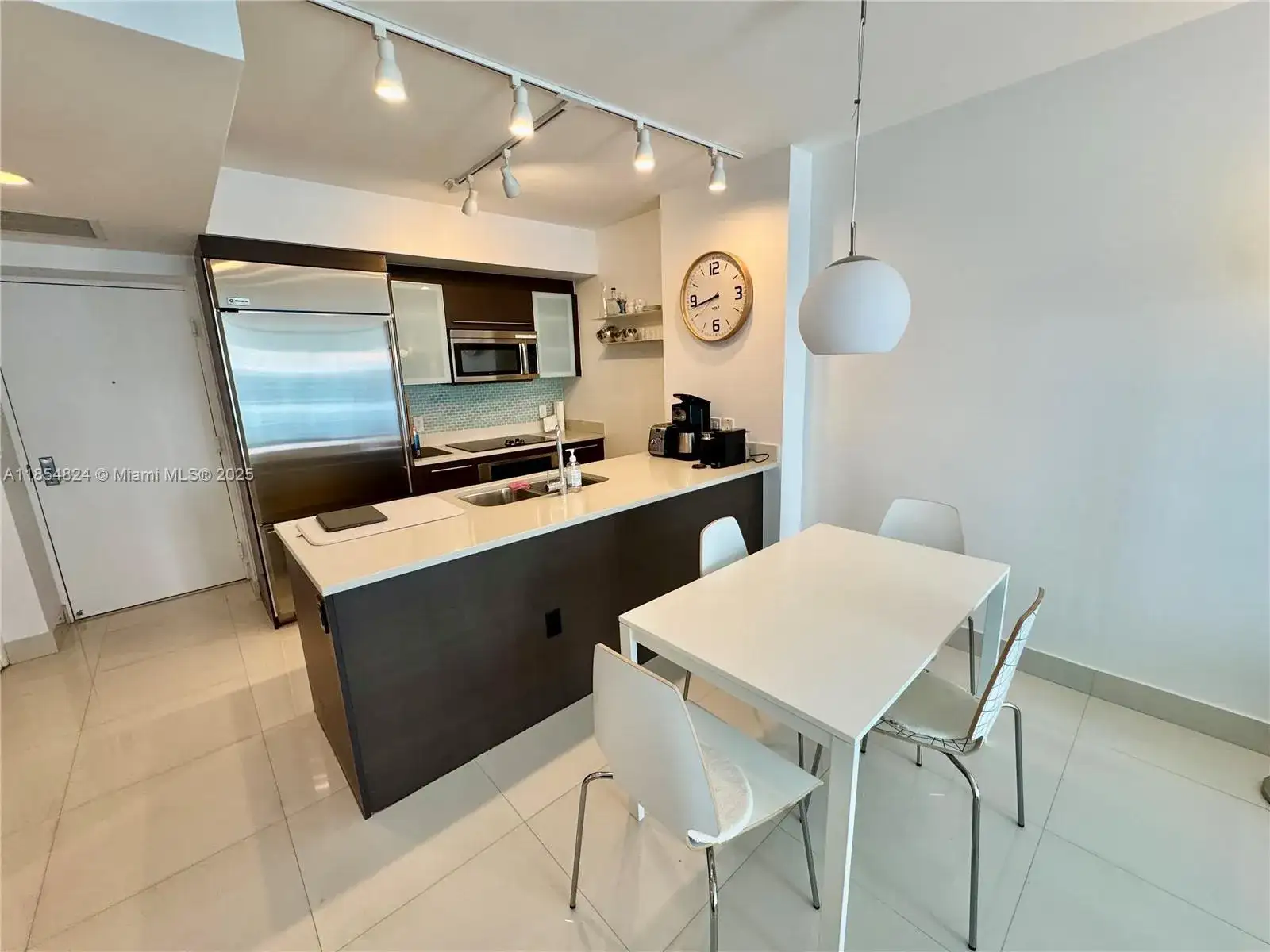500 Brickell Ave # 1204, Miami FL 33131 photo 4