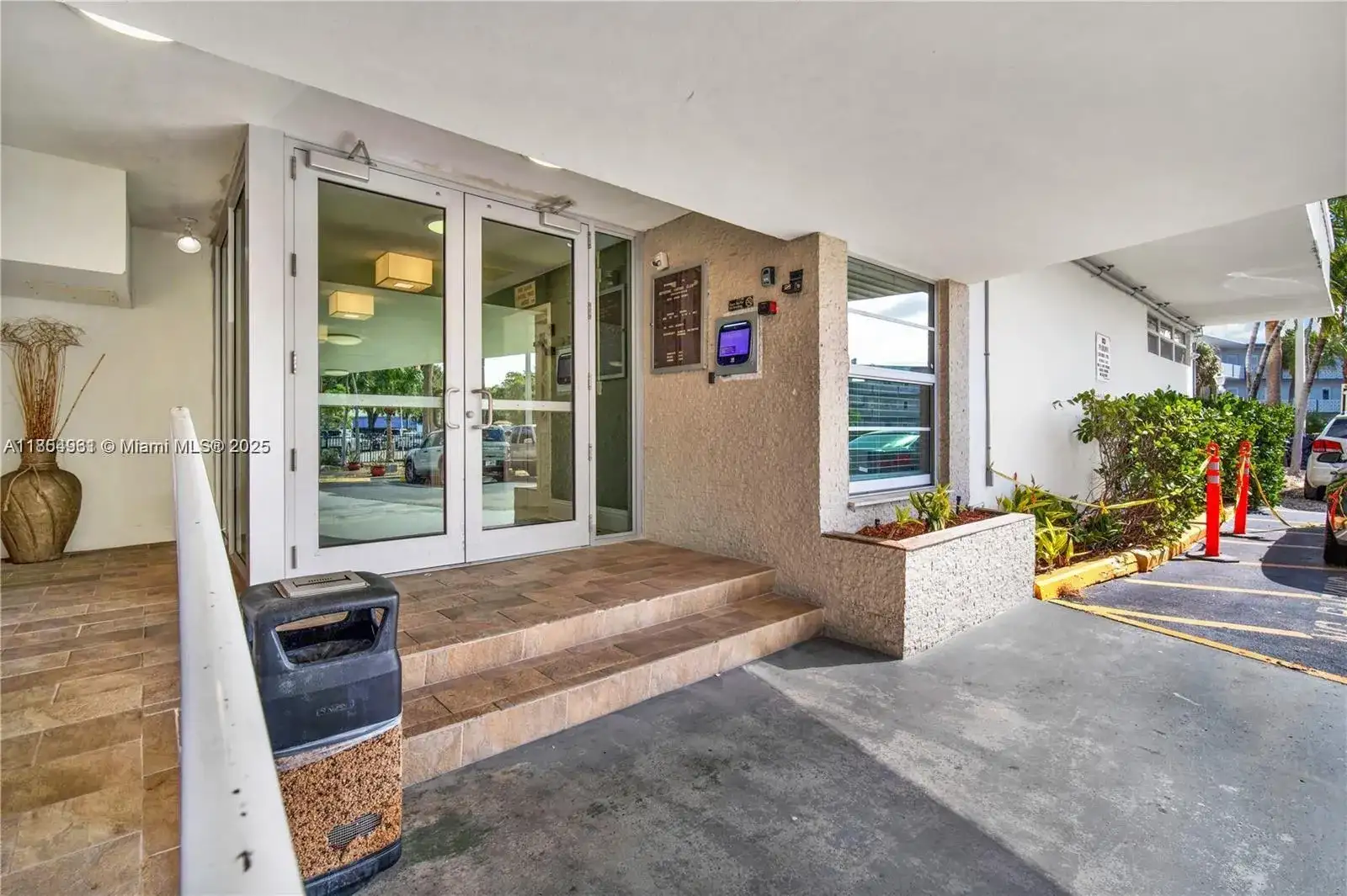 13155 Ixora Ct # 311, North Miami FL 33181 photo 4
