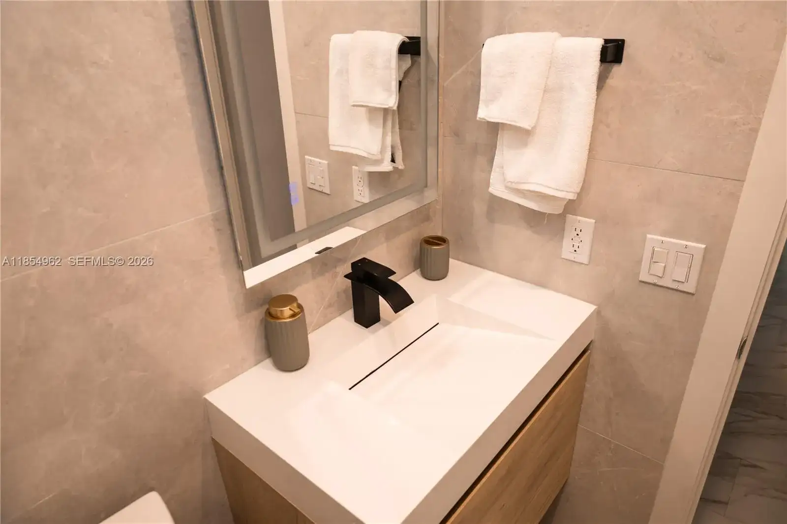 224 Meridian Ave Unit 6, Miami Beach FL 33139 photo 4
