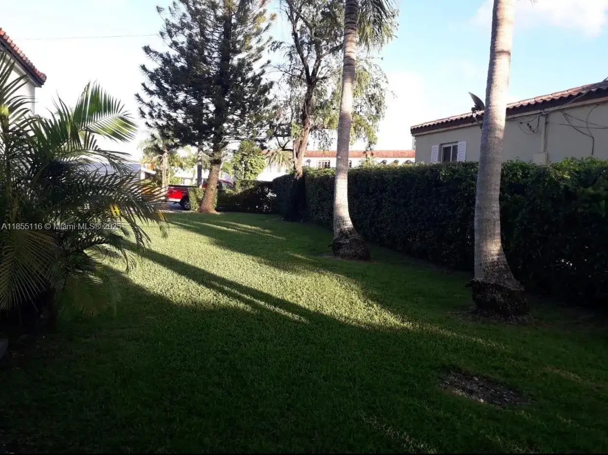 702 Boabadilla St, Coral Gables FL 33134 photo 5