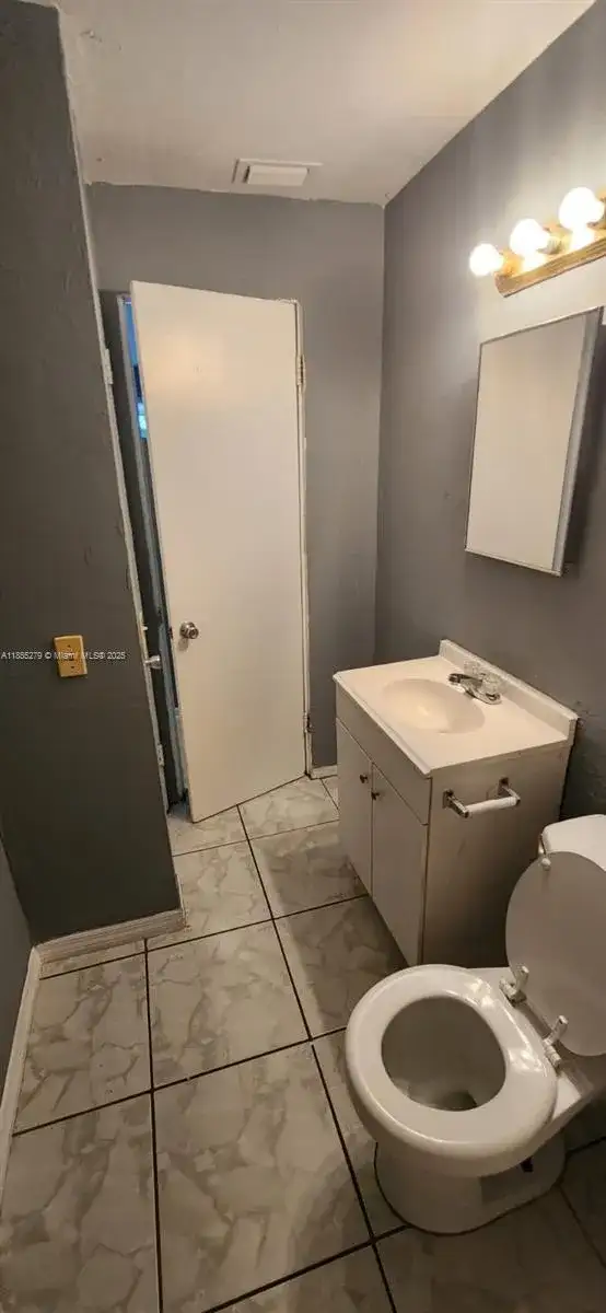3147 Economy, Fort Myers FL 33916 photo 3