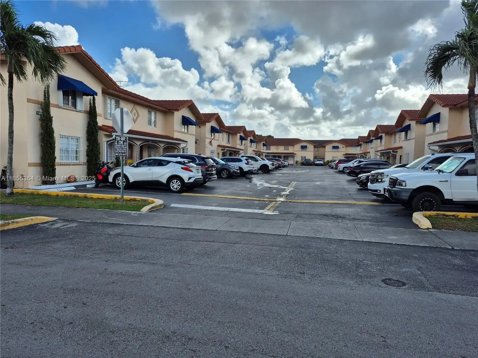 2246 W 74th St # 10, Hialeah FL 33016 photo 2