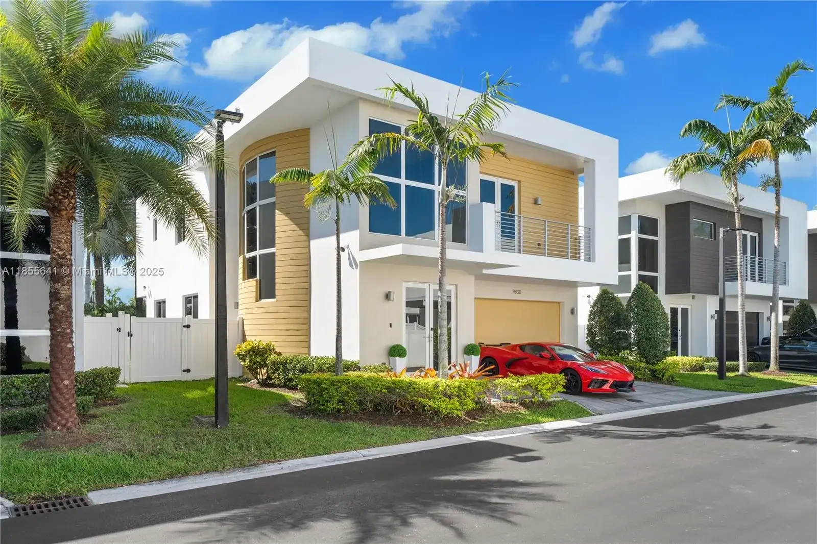 9830 NW 74th Ter, Doral FL 33178 photo 3