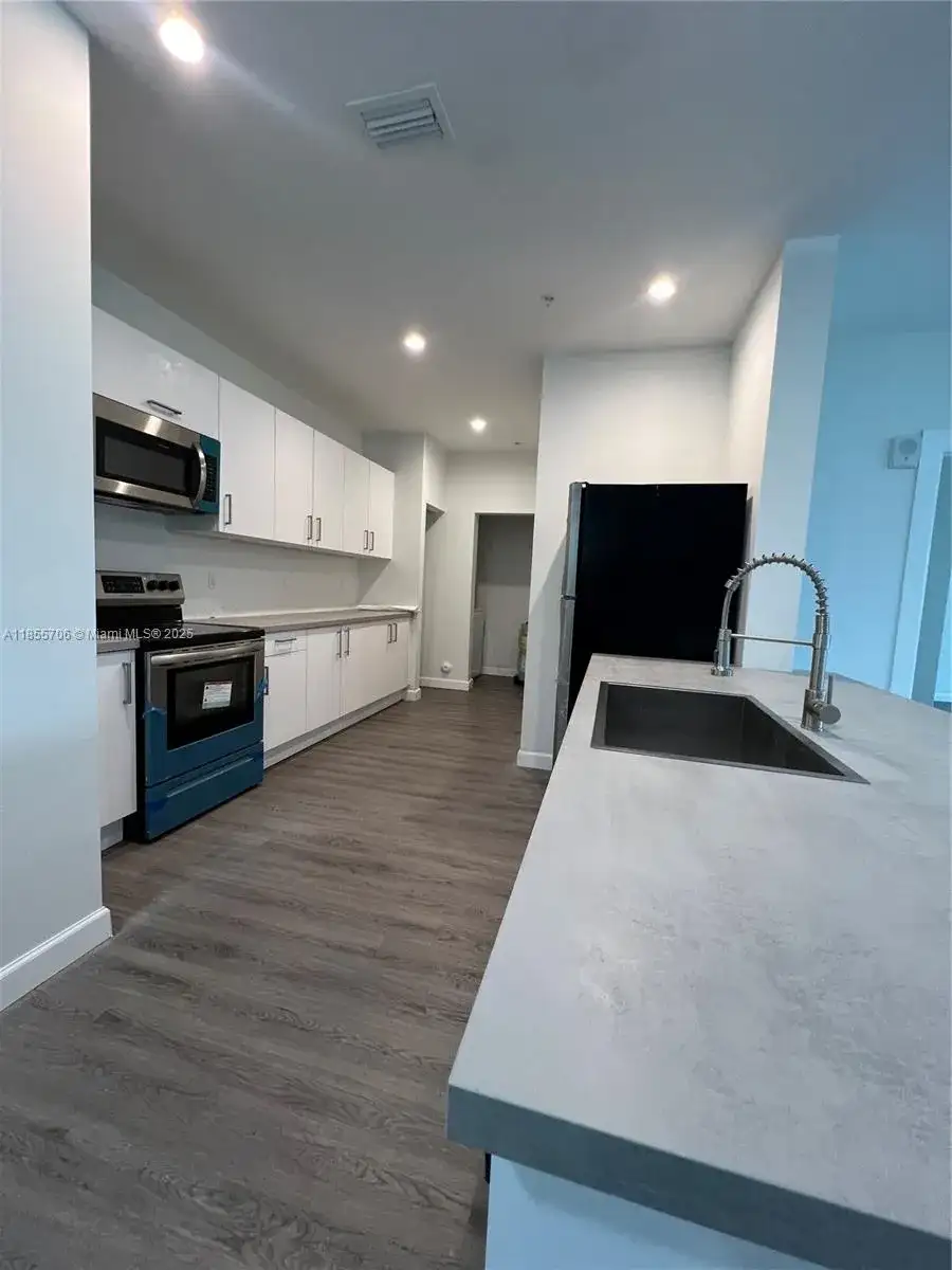 2311 NW 22nd Ave # 303, Miami FL 33142 photo 3