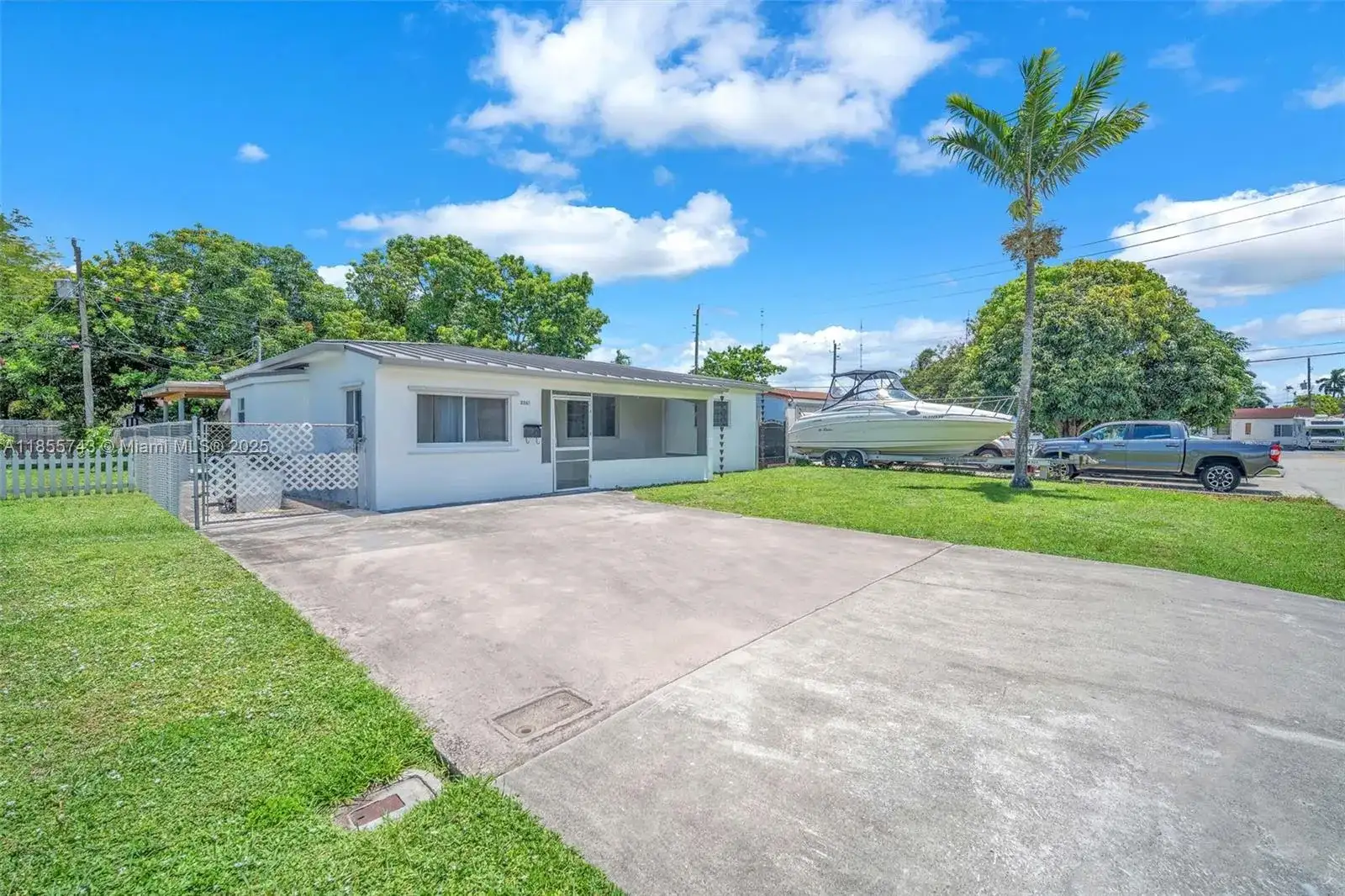 3241 SW 66th Ave, Miramar FL 33023 photo 2
