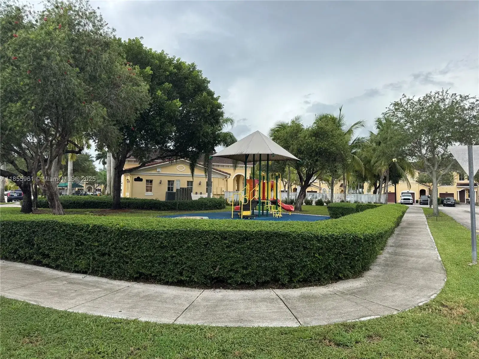14956 SW 8th Ln, Miami FL 33194 photo 3