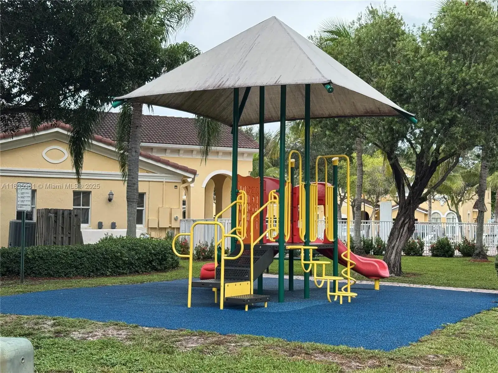 14956 SW 8th Ln, Miami FL 33194 photo 4