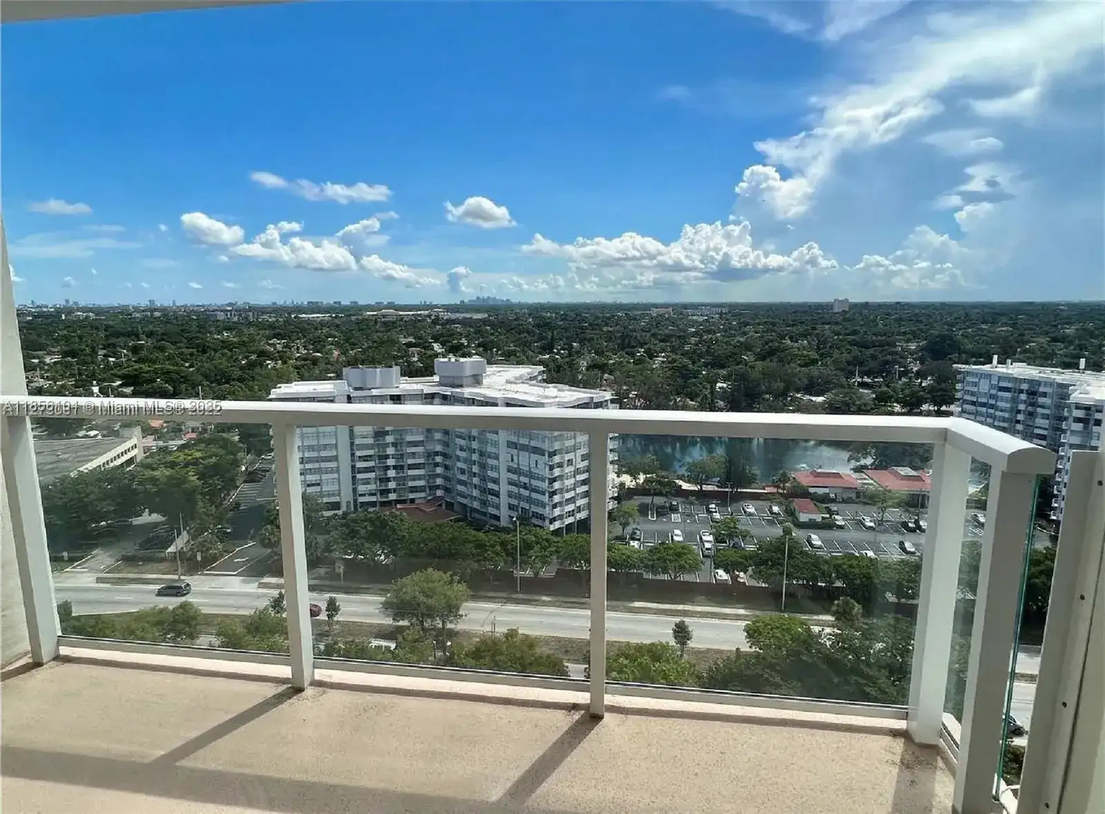 1351 NE Miami Gardens Dr # 1601E, Miami FL 33179 photo 2