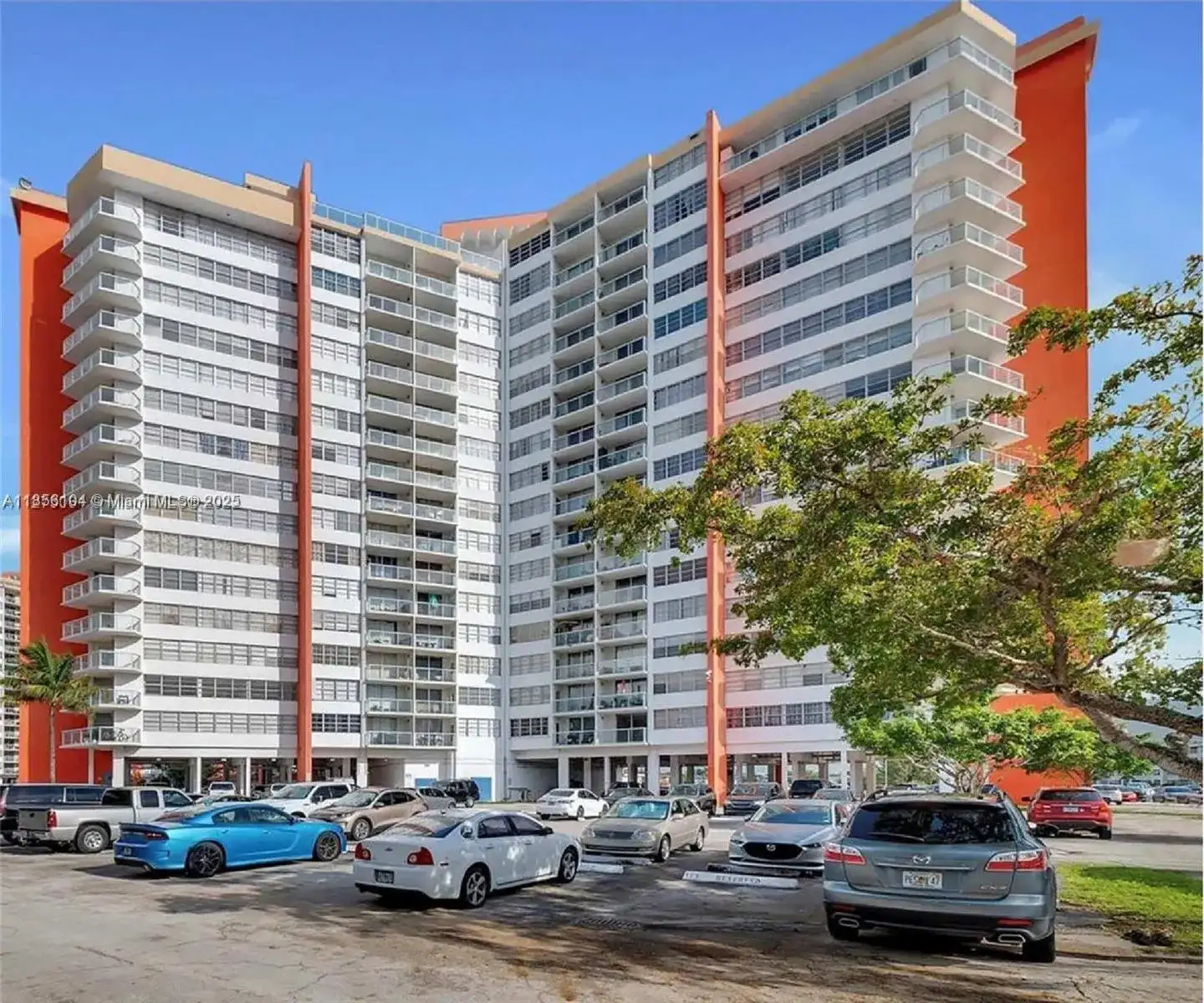1351 NE Miami Gardens Dr # 1601E, Miami FL 33179 photo 3