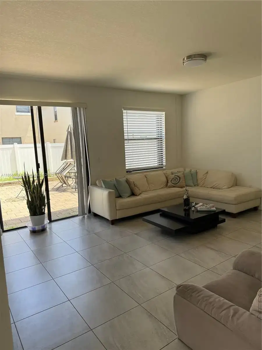 3523 W 105th Pl # 3523, Hialeah FL 33018 photo 5