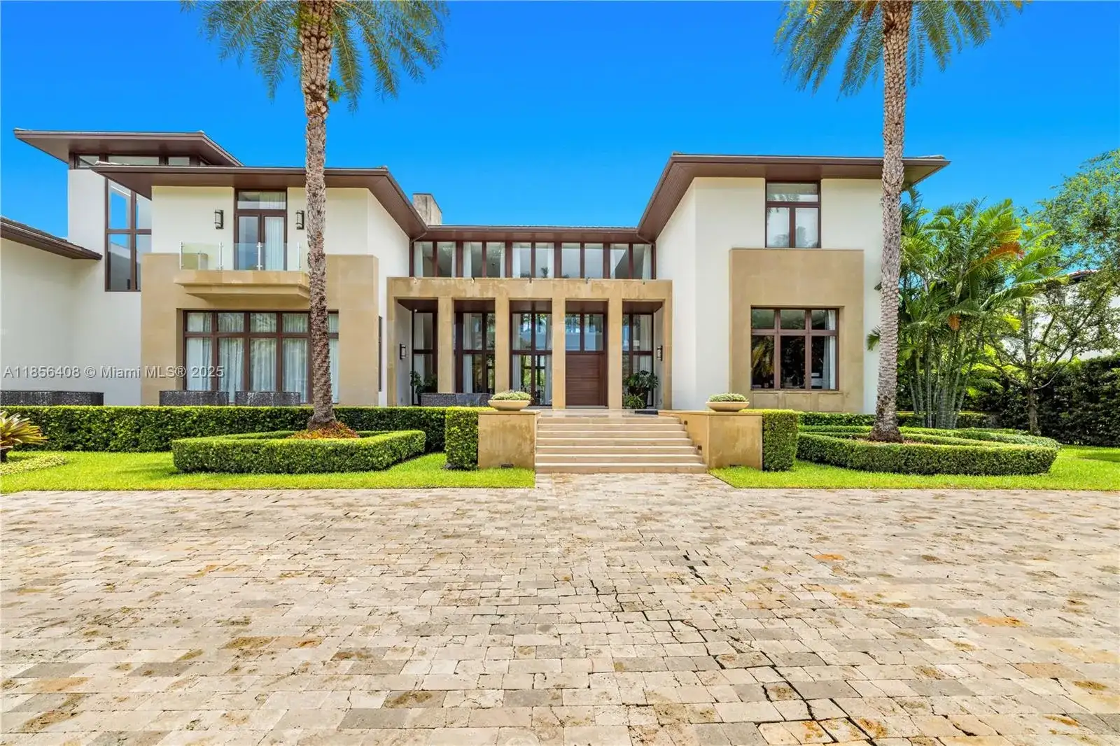 401 Arvida Pkwy, Coral Gables FL 33156 photo 2