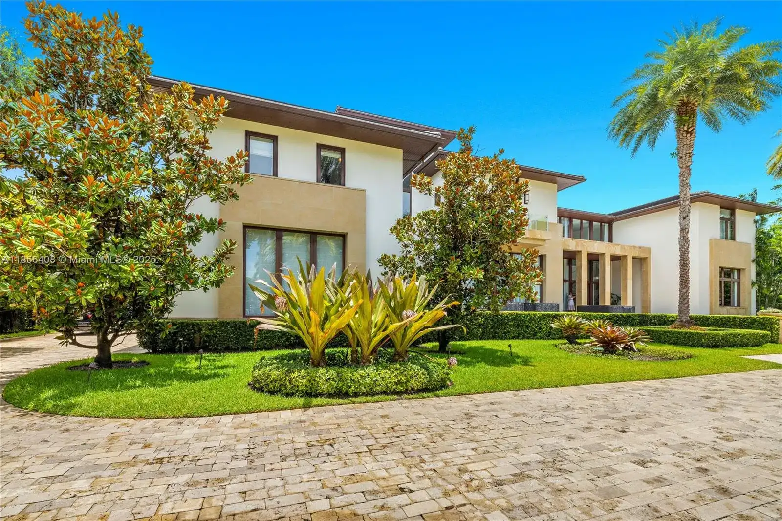 401 Arvida Pkwy, Coral Gables FL 33156 photo 4