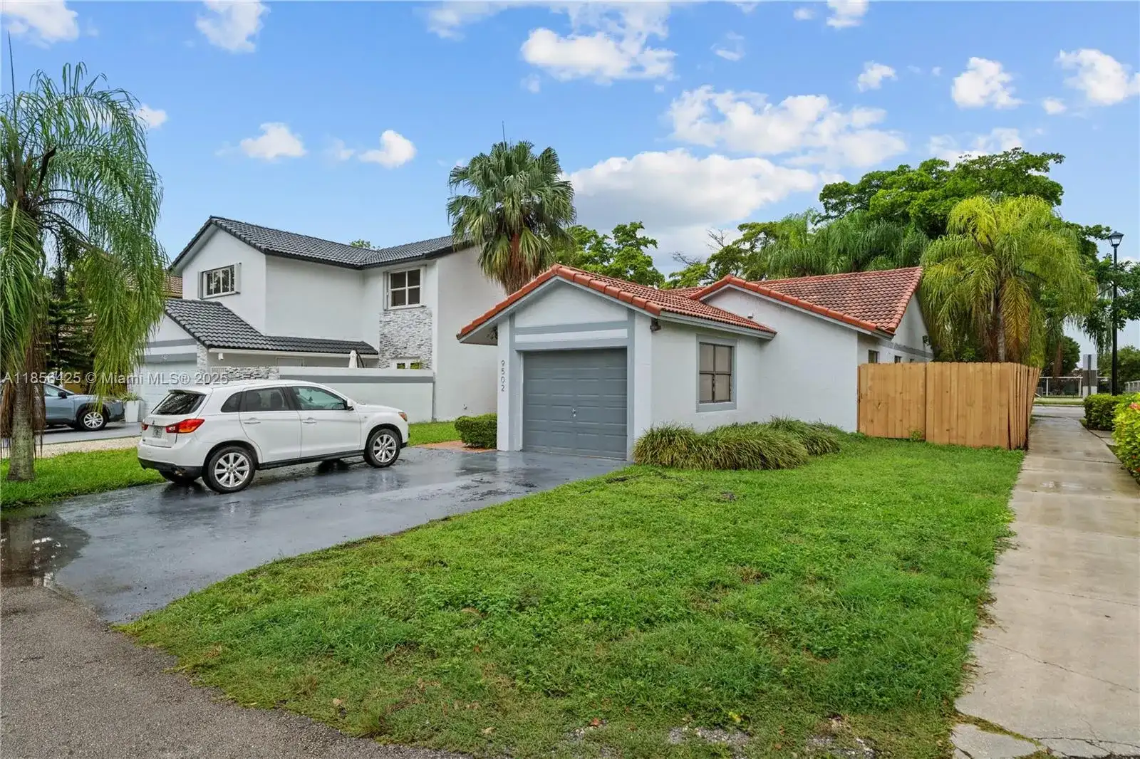 9502 SW 151st Ct, Miami FL 33196 photo 2