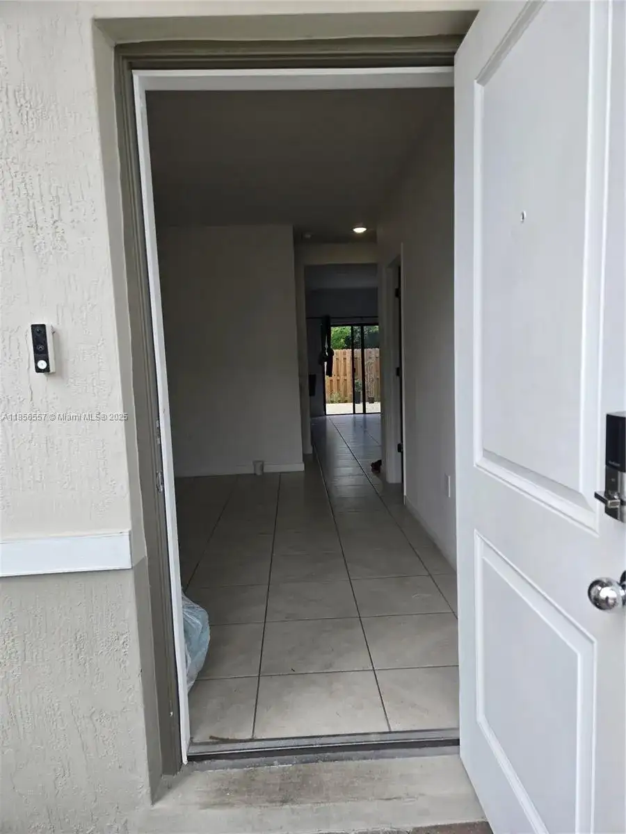 490 NE 12th St, Florida City FL 33034 photo 3
