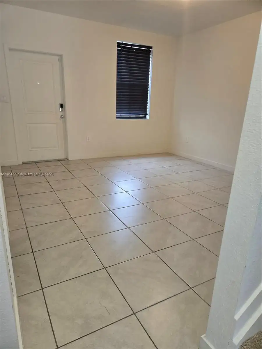 490 NE 12th St, Florida City FL 33034 photo 4