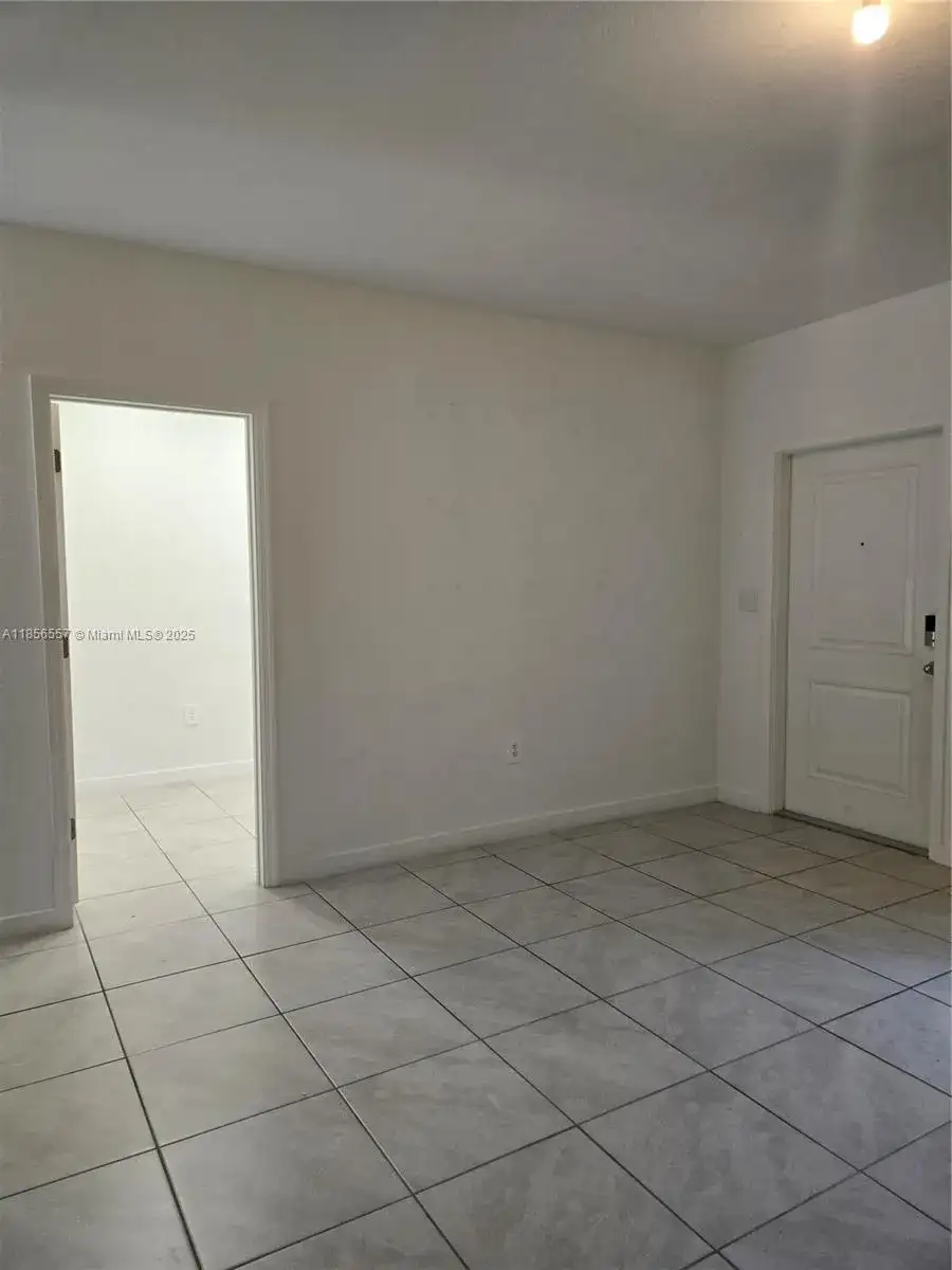 490 NE 12th St, Florida City FL 33034 photo 5