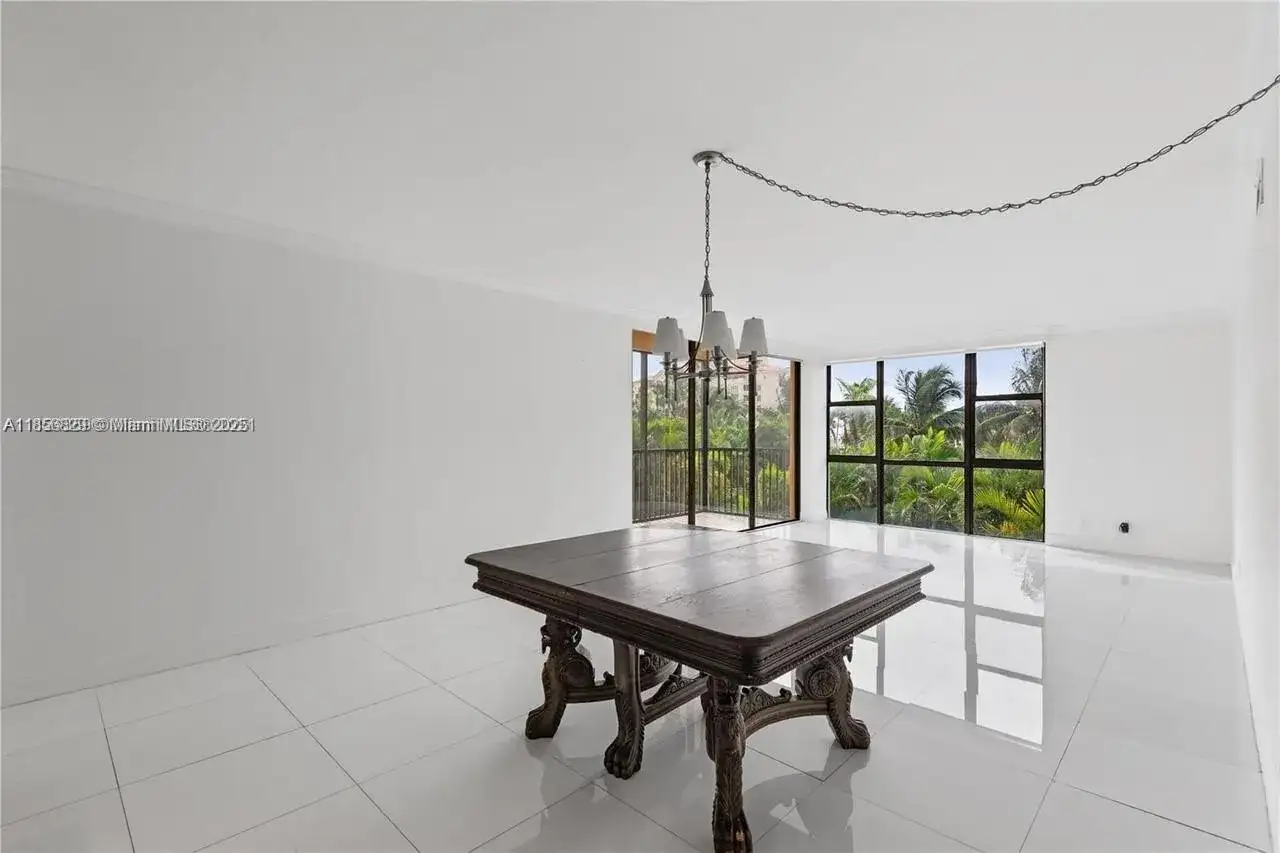 20335 W Country Club Dr # 209, Aventura FL 33180 photo 4