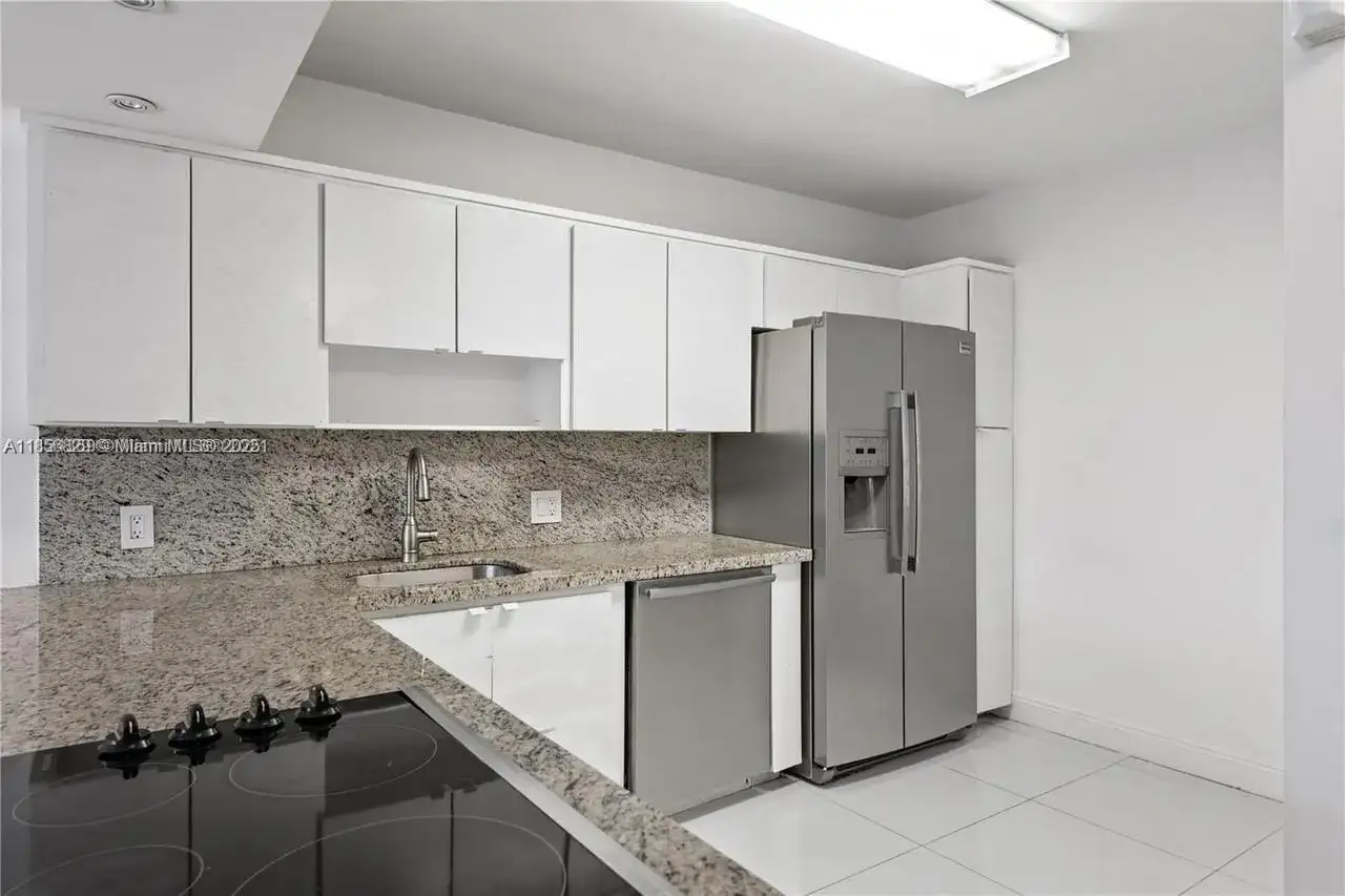 20335 W Country Club Dr # 209, Aventura FL 33180 photo 5